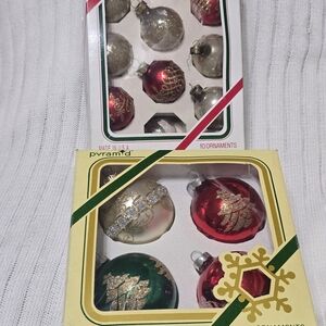 LOT 2 BOXES 11 RED GREEN CHRISTMAS ORNAMENTS HOLIDAY TIME PYRAMID ~ ALL USA